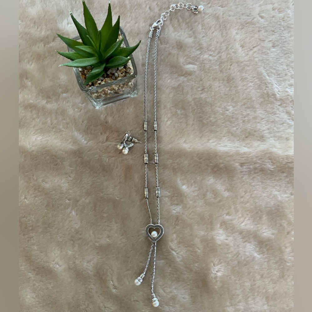 Brighton Necklace and Earrings set in silver and pearl